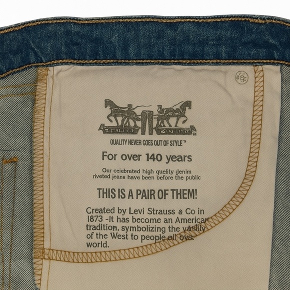 Levi's 514 Men's 38/30 Medium-Wash Denim Boot-Cut Jeans. Classic Levi's - Picture 4 of 4